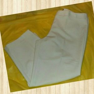 Boutique Essentials Women's Capris Size 12